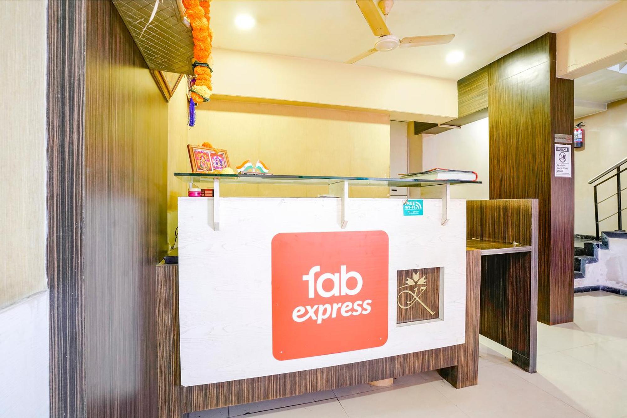 فندق Fabexpress Kuber - Nr Apmc Vashi, نافي مومباي المظهر الخارجي الصورة
